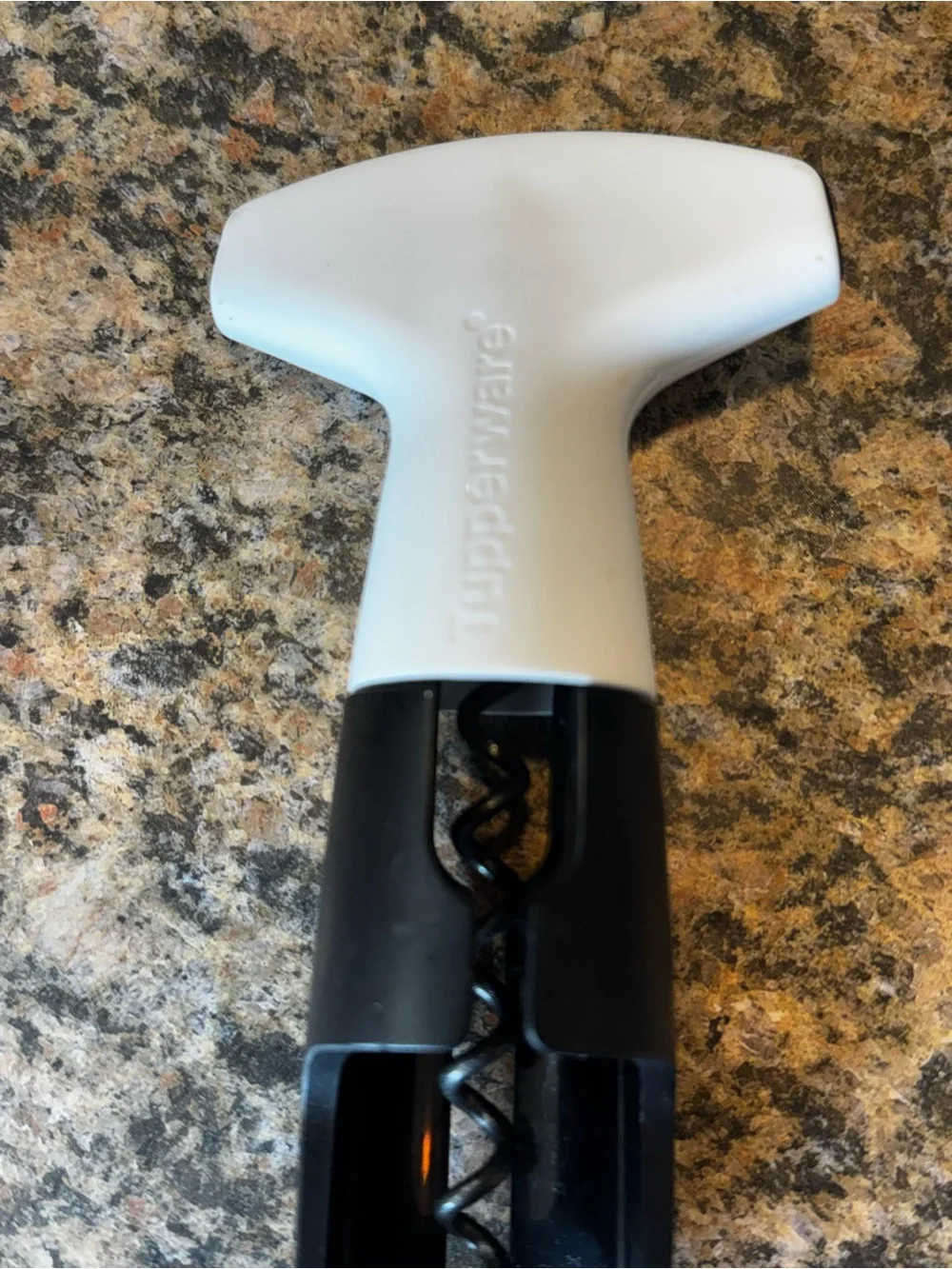 Tupperware Wine Cork Remover Uplifter Corkscrew White & Black Wine Opener